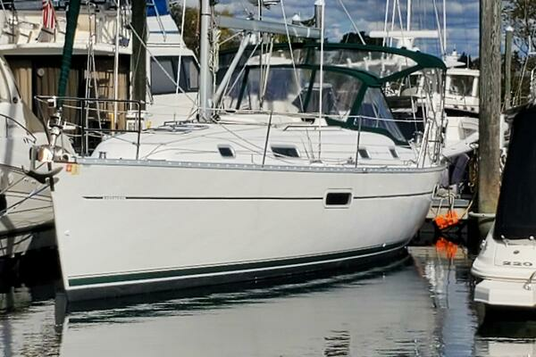 Picture Of: 2000 Beneteau 361 Reality Winds