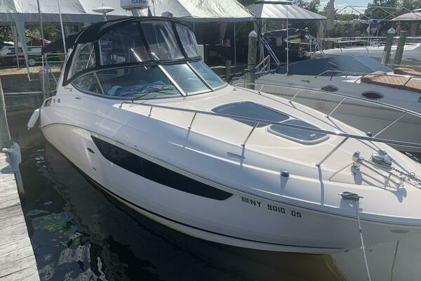 Picture Of: 2014 Sea Ray 280 Sundancer 