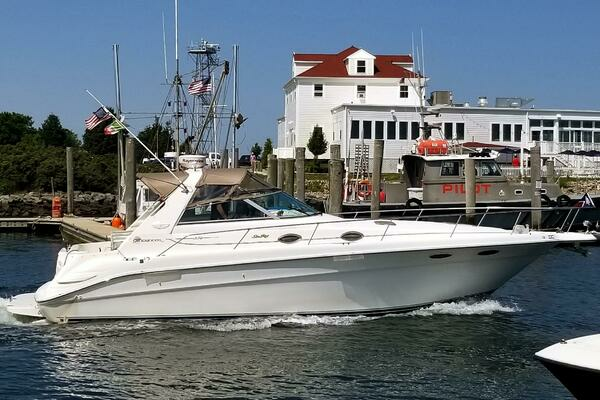 Picture Of: 1996 Sea Ray 330DA 