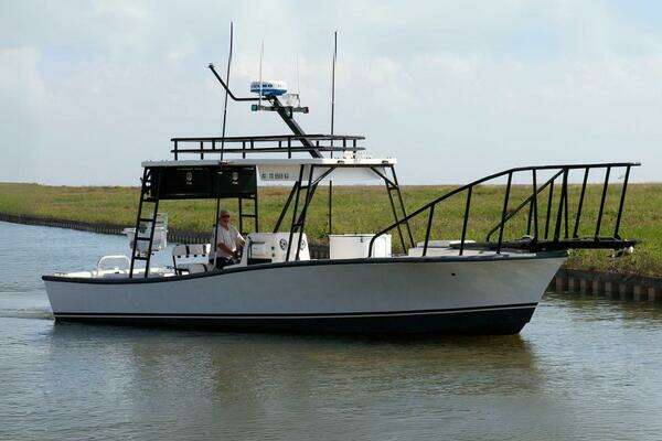 Picture Of: 1997 Custom 31 Center Console Pullin Drag