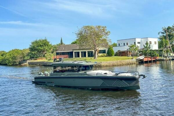 Picture Of: 2024 Brabus Shadow 900XC 