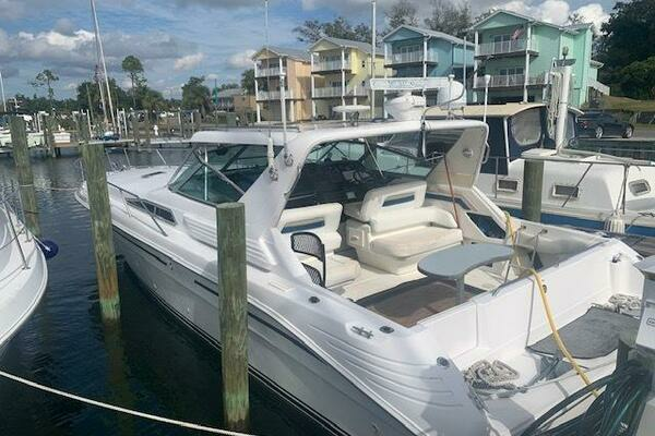 Picture Of: 1992 Sea Ray  Getting Better