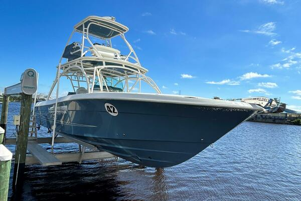 Picture Of: 2012 Hydra-Sports 4200 SF A Salt Weapon