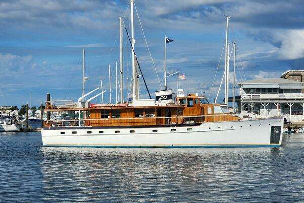 Picture Of: 1947 Trumpy Raised Pilot House Timeless