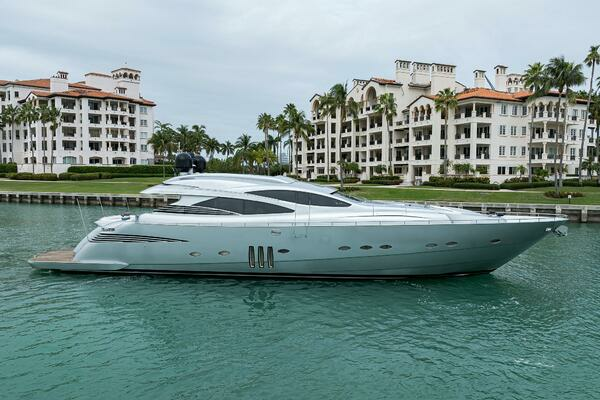 Picture Of: 2009 Pershing 90 Express Miura