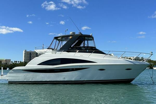 Picture Of: 2012 Carver Sojourn Tropical Life