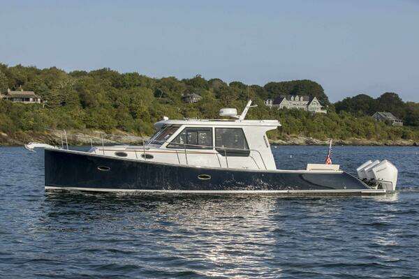 Picture Of: 2026 True North 39 Outboard Express 