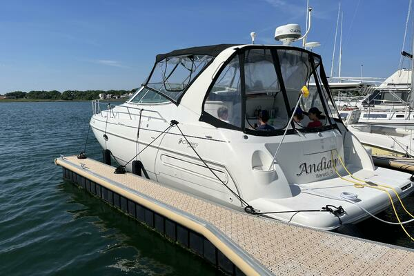 Picture Of: 2002 Cruisers 35 Express 