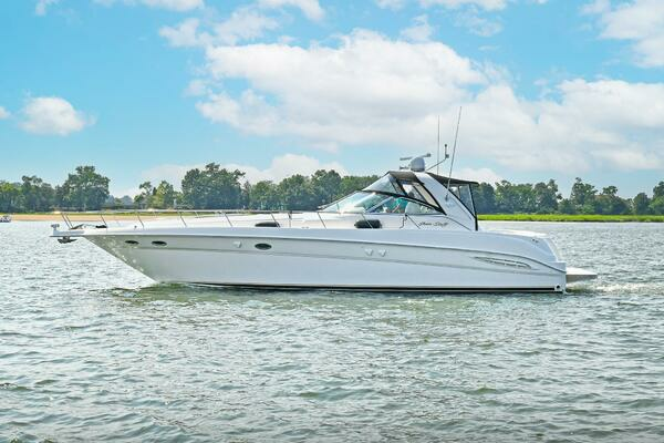 Picture Of: 2000 Sea Ray 460 Sundancer 
