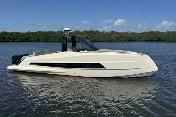 Picture Of: 2023 Astondoa 377 Coupe Outboard 