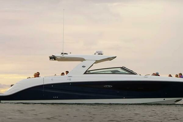 Picture Of: 2022 Sea Ray SLX 400 40 Sea Ray SLX 400 / 2022