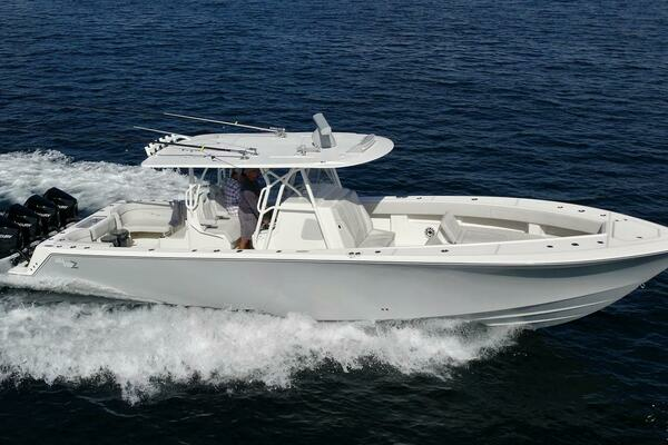 Picture Of: 2022 SeaVee 390z Center Console 32 SeaVee 390z Center Console / 2022