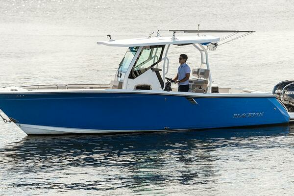 Picture Of: 2018 Blackfin 272 CC 27 Blackfin 272 Center Console / 2018