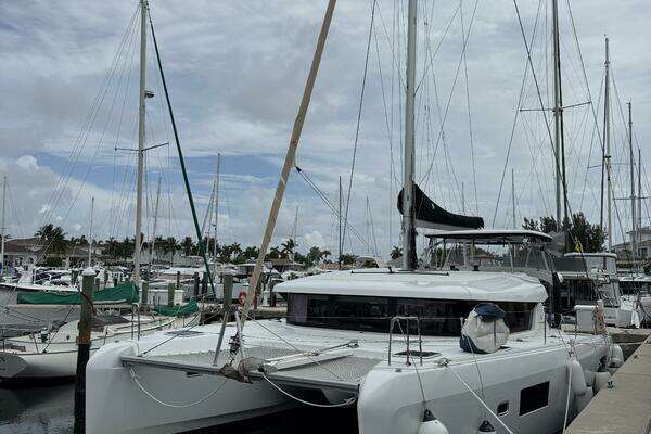 Picture Of: 2019 Lagoon Lagoon 42 JELLIBLU