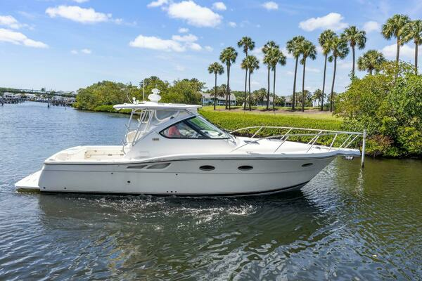Picture Of: 2006 Tiara Yachts 3200 Open 