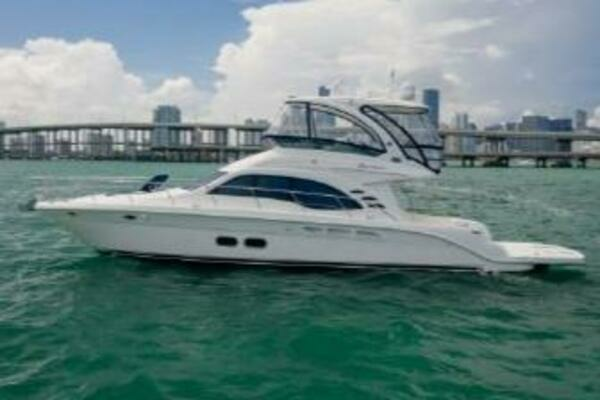 Picture Of: 2007 Sea Ray 520 Sedan Bridge 52 Sea Ray Sedan Bridge / 2007