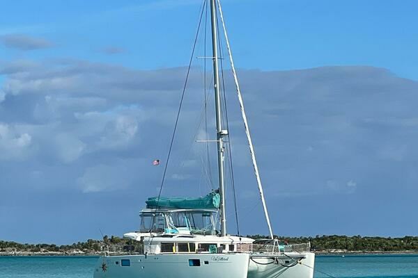 Picture Of: 2015 Lagoon 450F UNFETTERED