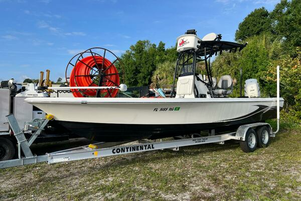 Picture Of: 2016 Blue Wave 2400 Pure Bay LUNA SEA