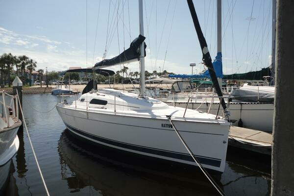 Picture Of: 2013 Marlow-Hunter Hunter 27 