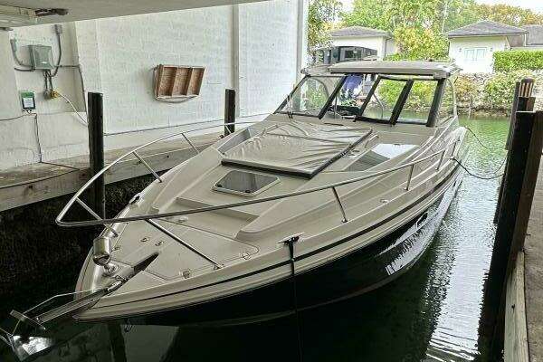 Picture Of: 2014 Regal  