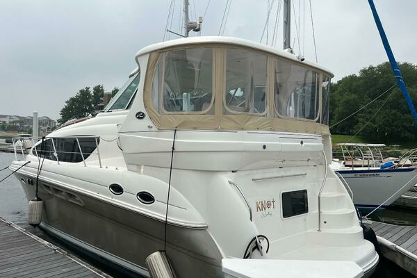 Picture Of: 2006 Sea Ray 40 MY Knot Worthy