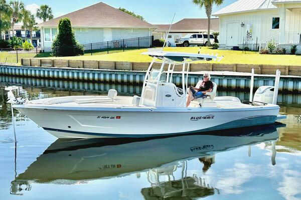 Picture Of: 2020 Blue Wave 2800 Pure Hybrid 