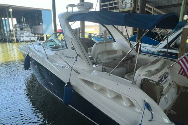 Picture Of: 2008 Sea Ray 330 Sundancer 