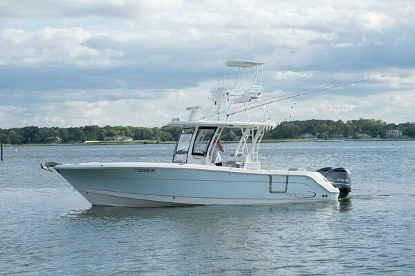 Picture Of: 2020 Robalo R302 CC 