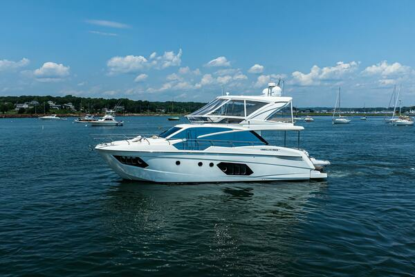 Picture Of: 2017 Absolute 50 Fly 