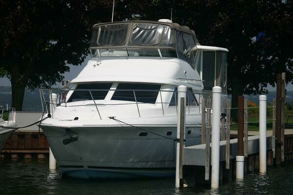 Picture Of: 2001 Cruisers Yachts 3750 Motor Yacht Karma