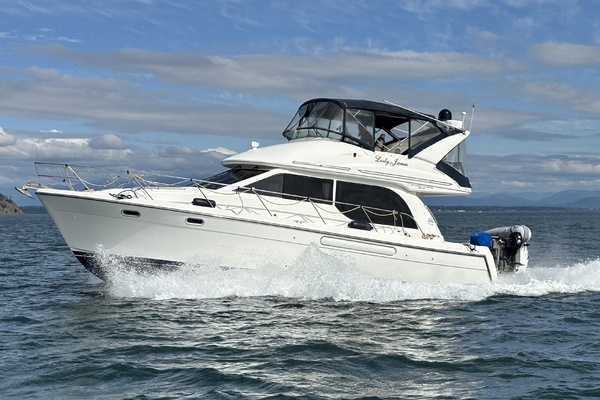 Picture Of: 2000 Bayliner 3788 Command Bridge LADY JAMES