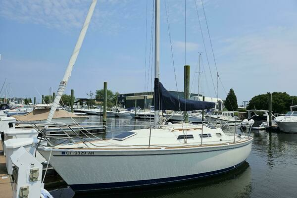 Picture Of: 1986 Pearson Auxiliary Sloop 