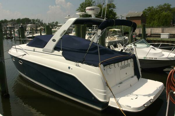 Picture Of: 2006 Rinker 270 Fiesta Vee 