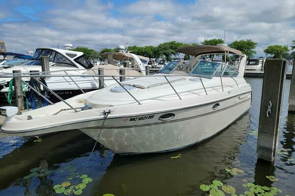 Picture Of: 1999 Maxum 3000 SCR 