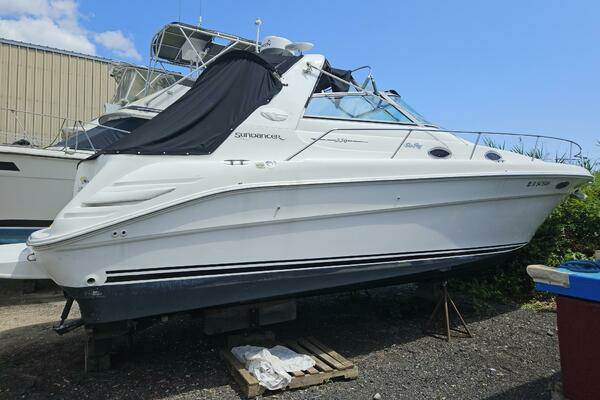 Picture Of: 1999 Sea Ray  