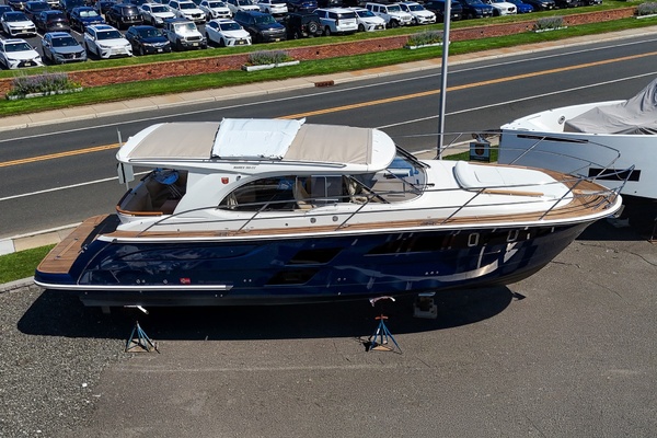 2026 Marex 360 Cabriolet Cruiser