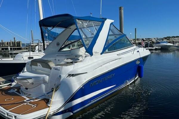 Picture Of: 2019 Monterey 295 Sport Yacht 
