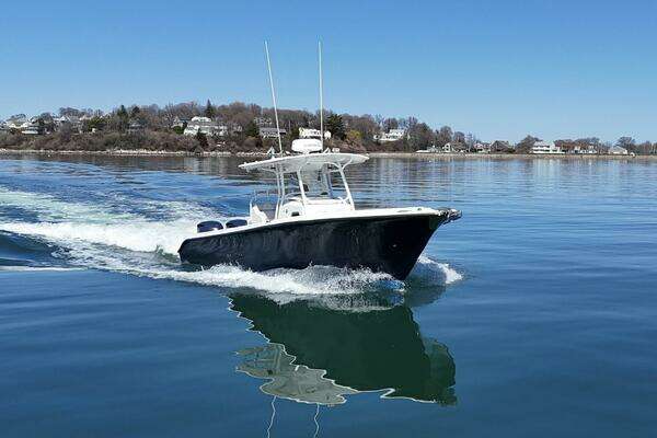 Picture Of: 2009 Edgewater 318CC 