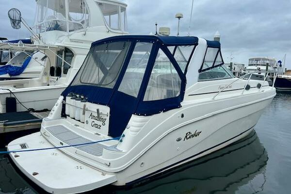 Picture Of: 2000 Rinker 342 Fiesta Vee 