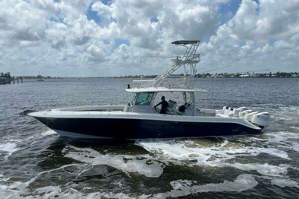 Picture Of: 2015 HCB 42 Siesta FIVE WAHOOS