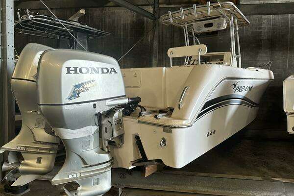 Picture Of: 2005 Pro-Line 29 SS 