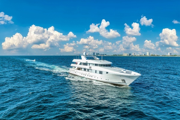 Picture Of: 1998 Admiral Custom STAR DIAMOND