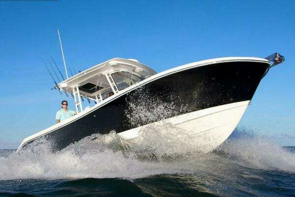 Picture Of: 2025 Edgewater 285CC 