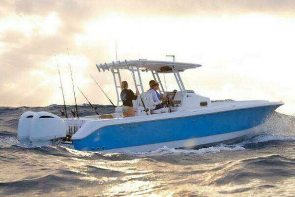 Picture Of: 2025 Edgewater 325CC 