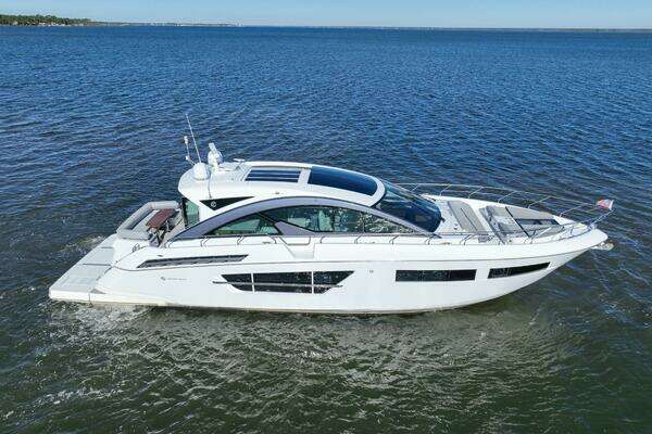 Picture Of: 2020 Cruisers Yachts 60 Cantius Harper Bell
