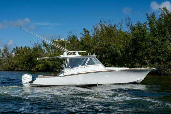 Picture Of: 2017 Jim Smith Walkaround Express 43' Jim Smith