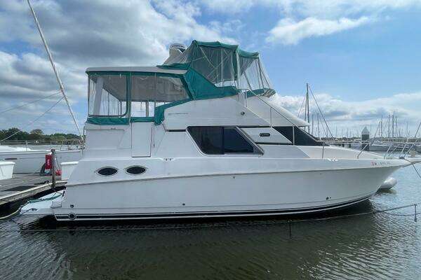 Picture Of: 2002 Silverton 392MY Scott Free & Gigi Too