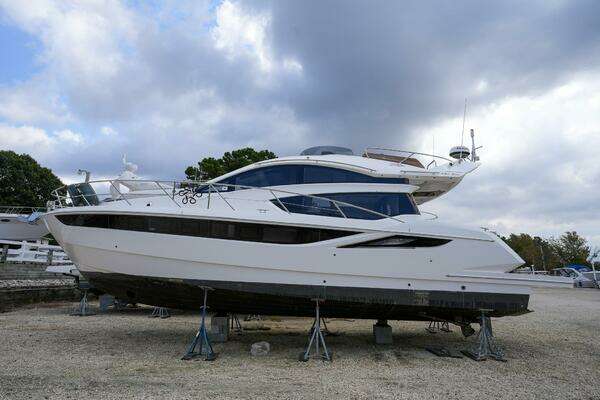 Picture Of: 2017 Galeon 43 SKY 