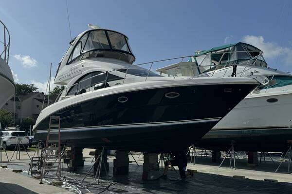 Picture Of: 2007 Sea Ray 36 Sedan Bridge Aft Backwards