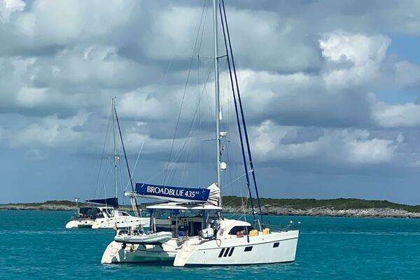 Picture Of: 2010 Broadblue 435 ADVENTURE